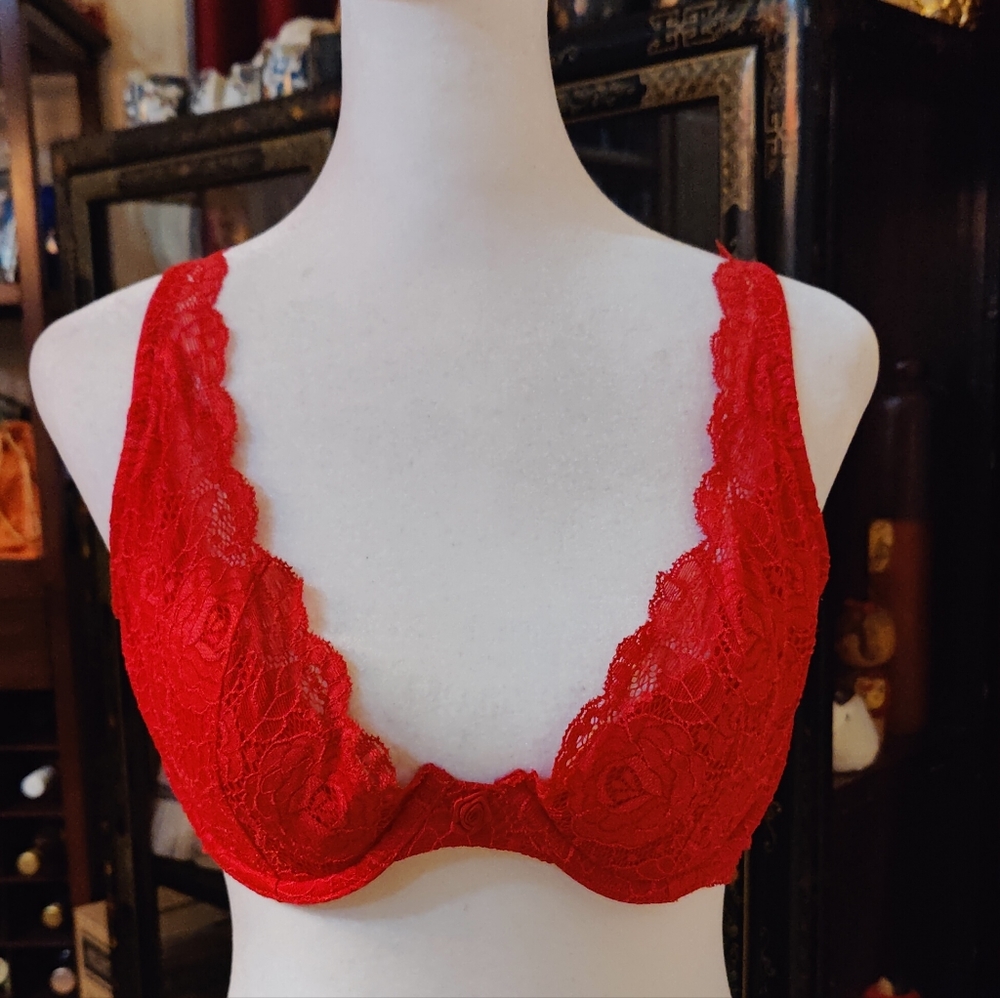 Y2K Victoria's Secret Lace Red Bra